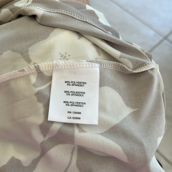 ADRIENBE VITTADINI COWEL NECK TOP in beige and cream. Size L - Picture 6 of 6